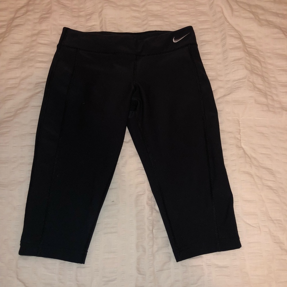 Black Nike Capri Leggings